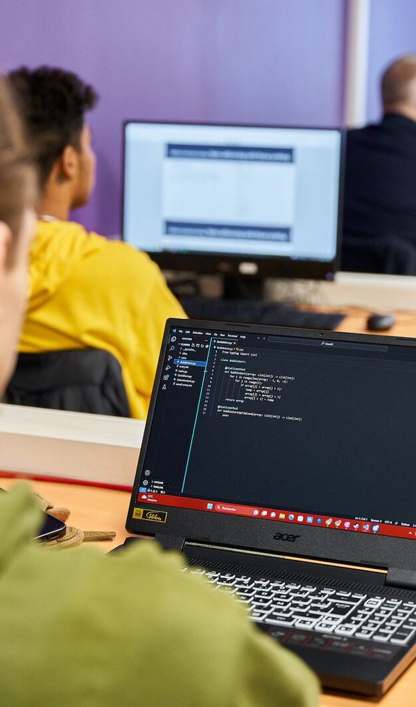 un cadre d’apprentissage optimal et professionnalisant.