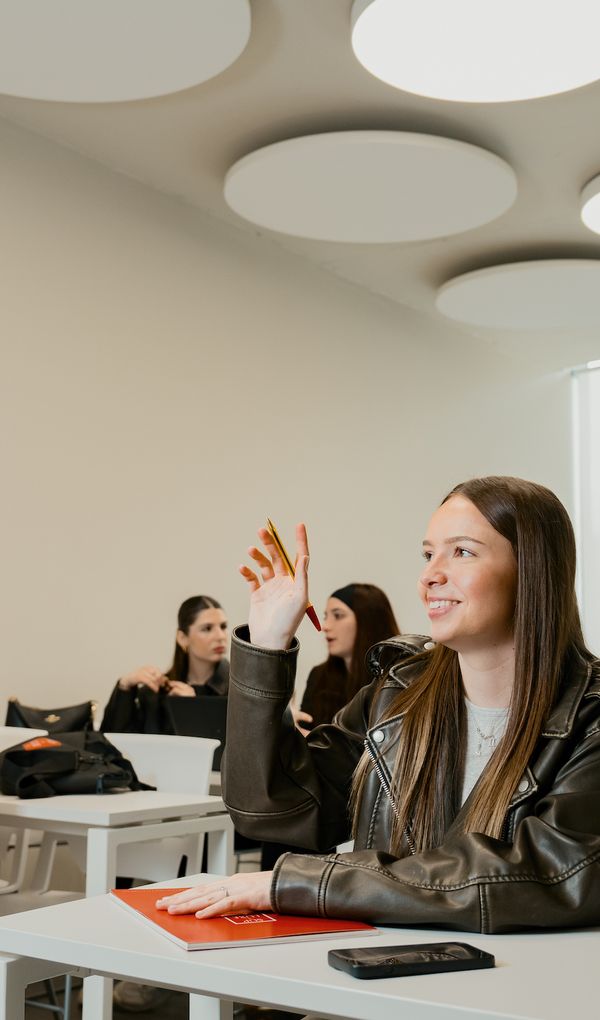 Sup de Luxe, Chaire Cartier depuis 1990