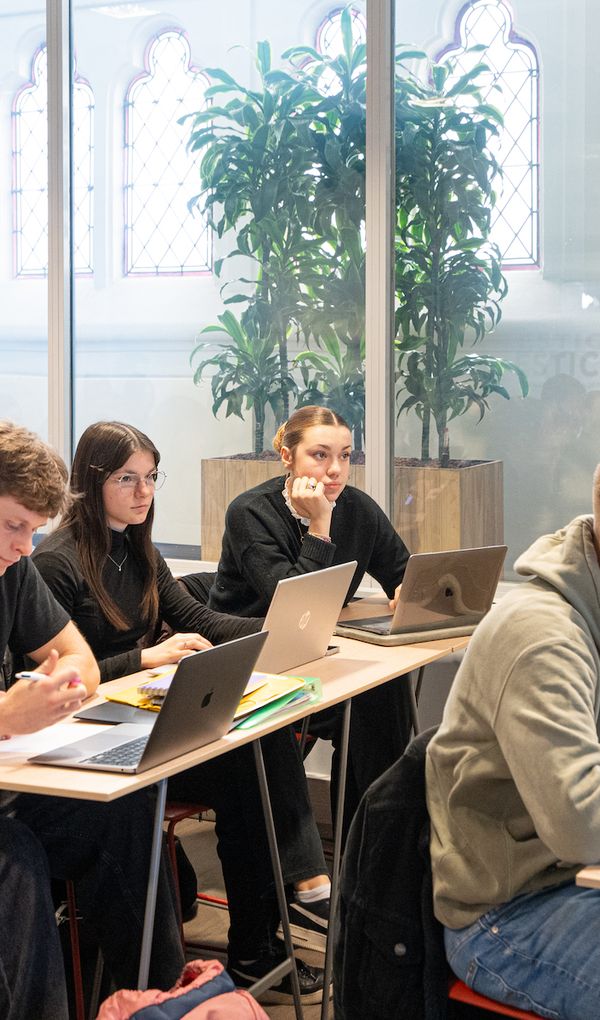 Nos dipl&ocirc;mes de Licence et Master sont reconnus et d&eacute;livr&eacute;s par le Minist&egrave;re de l&rsquo;Enseignement Sup&eacute;rieur de l&rsquo;Innovation et de la Recherche.