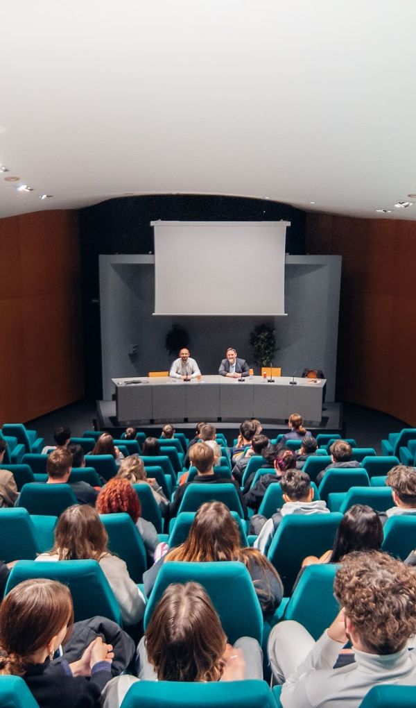 Apprendre un m&eacute;tier autrement