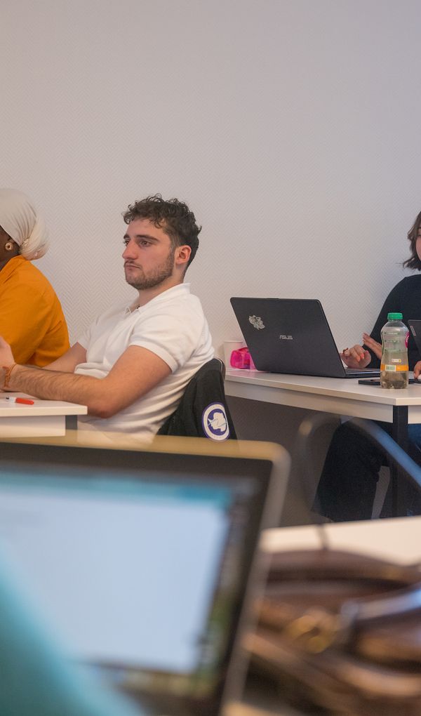 Toutes nos formations sont reconnues au RNCP en niveaux 5, 6 et 7.