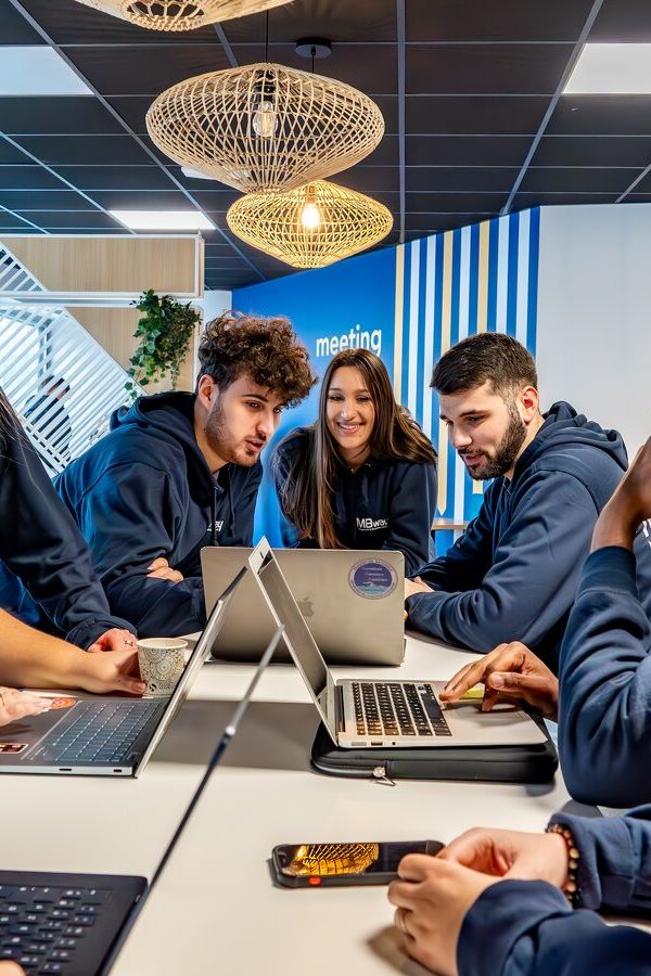 Nos formations d&eacute;livrent des titres certifi&eacute;s par l&rsquo;&Eacute;tat