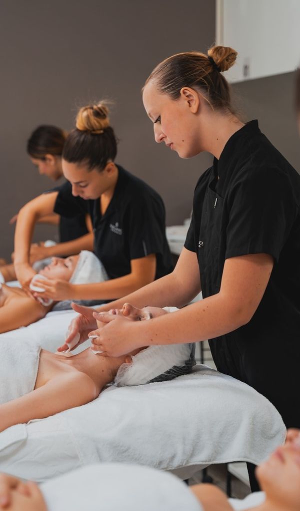 Des taux de réussite les plus élevés de France pour nos formations esthétiques et spa...