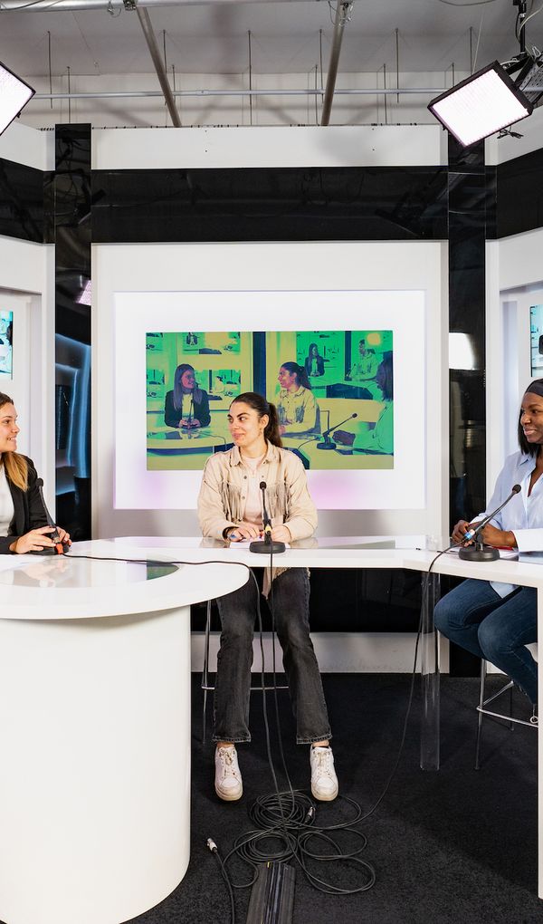 Des formations certifiantes du Post-bac &agrave; la Sp&eacute;cialisation, avec ou sans alternance