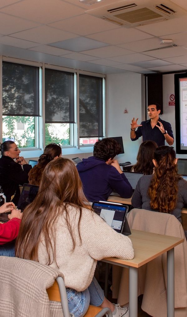 Des formations certifiantes du post-bac au mast&egrave;re, en initial ou en alternance.