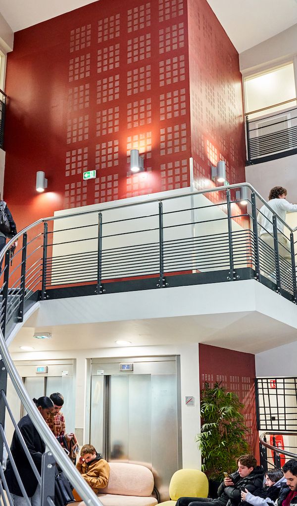 Cr&eacute;&eacute;e en 1983, l&rsquo;ESGI (&Eacute;cole Sup&eacute;rieure de G&eacute;nie Informatique) forme ses &eacute;tudiants aux &eacute;volutions de l&rsquo;informatique en s&rsquo;adaptant aux besoins du secteur.