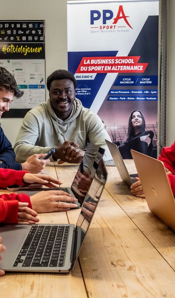 1 Campus 8 Ecoles : Batissez votre avenir chez Eductive Toulouse !