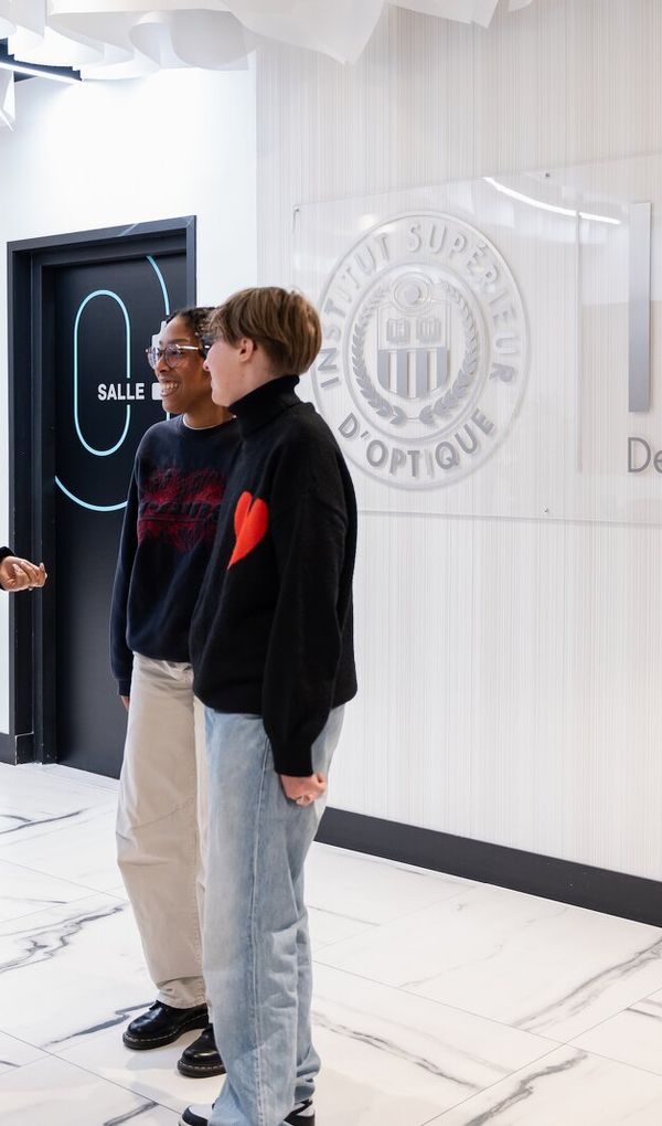 Depuis plus de 35 ans, l&rsquo;Institut Sup&eacute;rieur d&rsquo;Optique forme les experts des m&eacute;tiers de la vision.