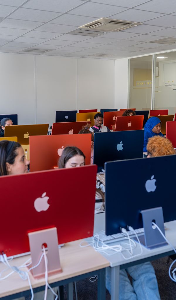 Marseille Business School vous ouvre les portes d’une carrière réussie et épanouissante. Toutes les formations sont disponibles en initial ou en alternance. Elle débouchent toutes sur l’obtention de titre reconnus par l’Etat, enregistrés au RNCP.