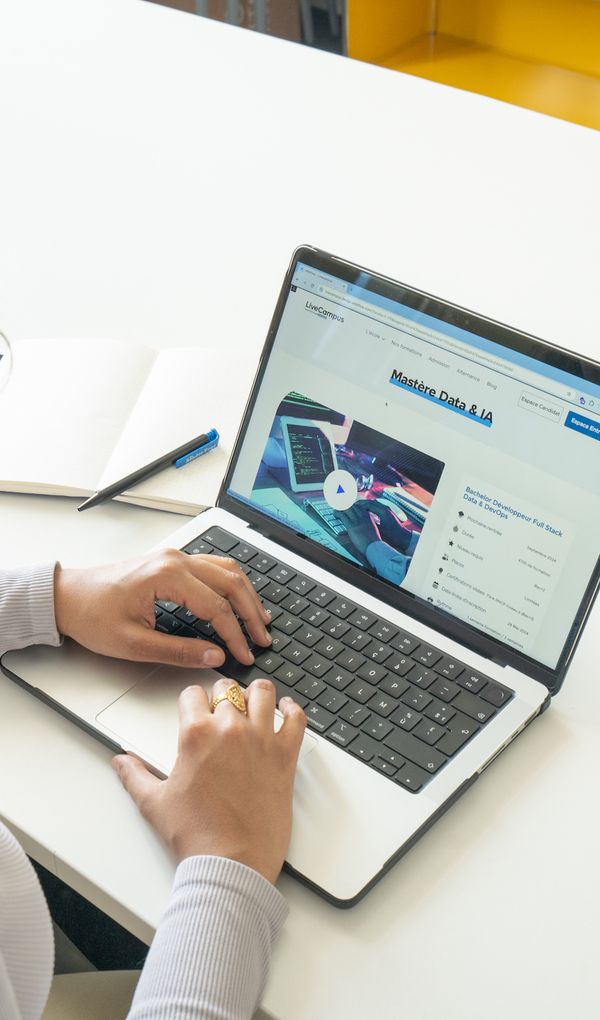 Toutes nos formations sont reconnues et nos titres certifi&eacute;s RNCP de niveau 6 et 7.