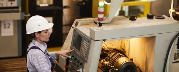 Découvrez les métiers d'ingénieur SAV et concepteur mécanique